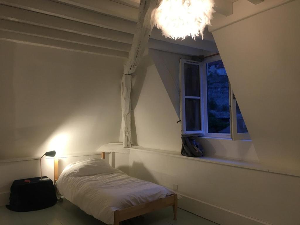 Grande Maison A Semur En Plein Coeur Historique Esterno foto